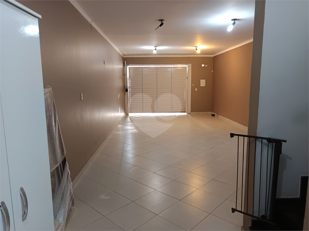 Sobrado Santa Teresinha 3 suítes ótimo acabamento.