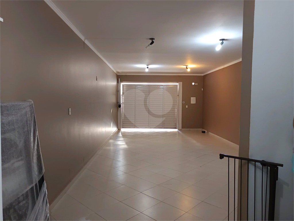 Sobrado Santa Teresinha 3 suítes ótimo acabamento.