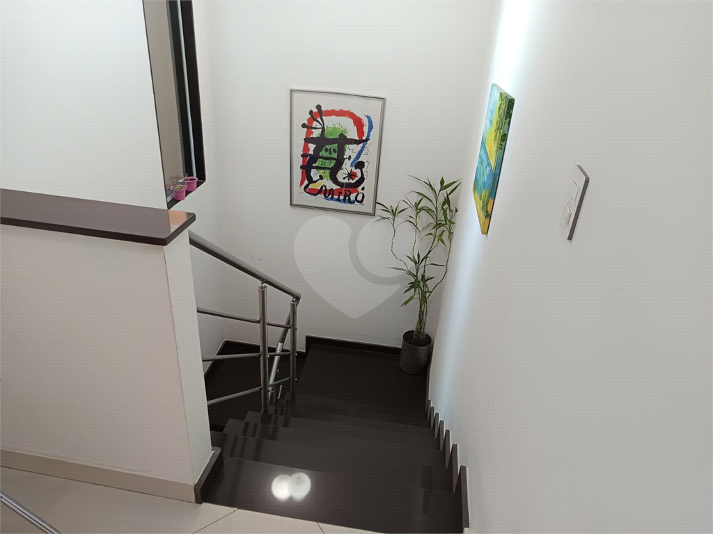 Sobrado Santa Teresinha 3 suítes ótimo acabamento.