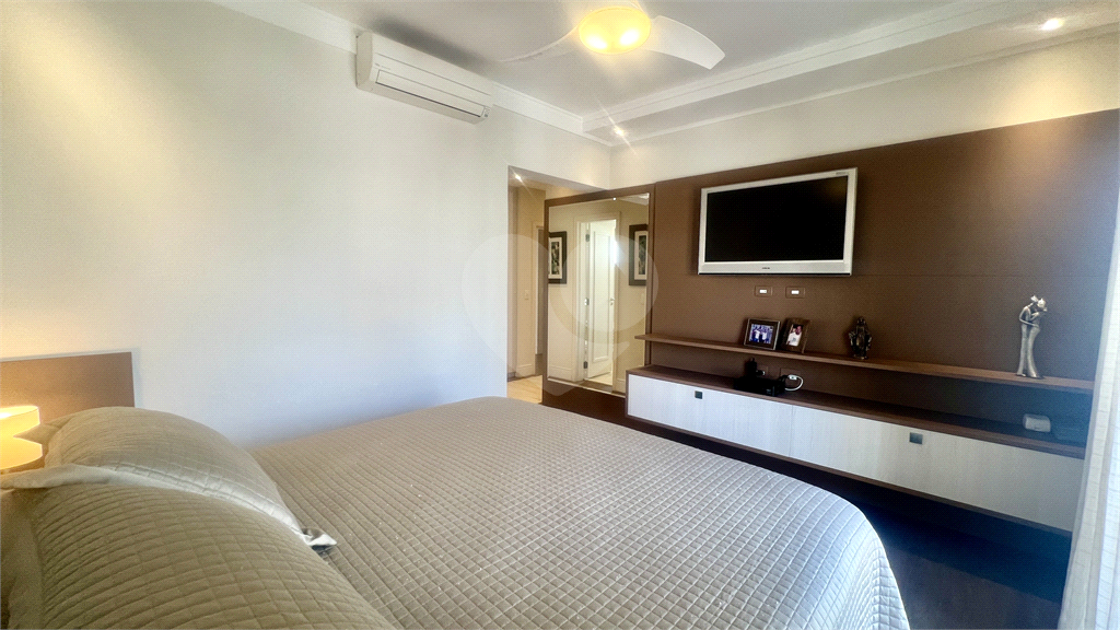 Imóvel de 190m² com sala ampla conectada a varanda gourmet 3 suítes lazer completo 4 vagas Perdzes 