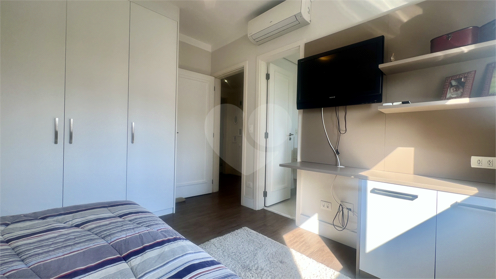 Imóvel de 190m² com sala ampla conectada a varanda gourmet 3 suítes lazer completo 4 vagas Perdzes 