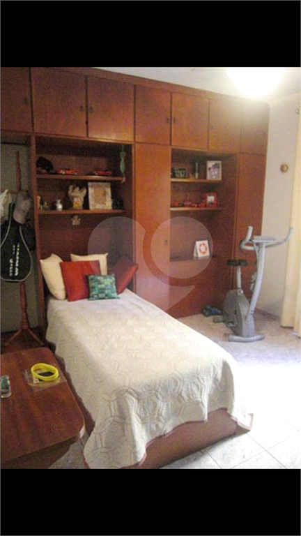 Sobrado à venda com 3 quartos, 255m² - Foto 22