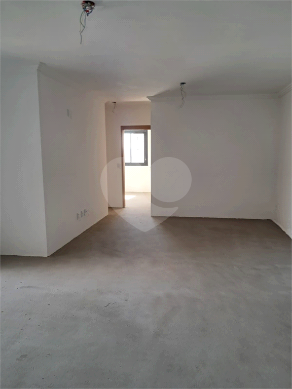 Apartamento à venda com 3 quartos, 105m² - Foto 2