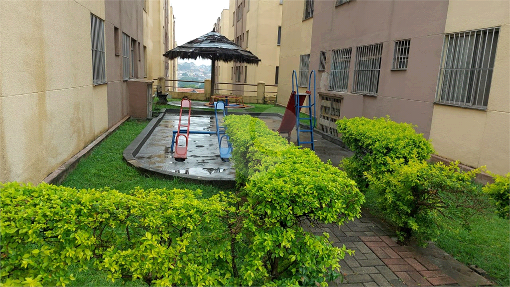 VENDA - Apartamento Térreo no Centro de Guaianases: 2 dormitórios | 1 vaga 
