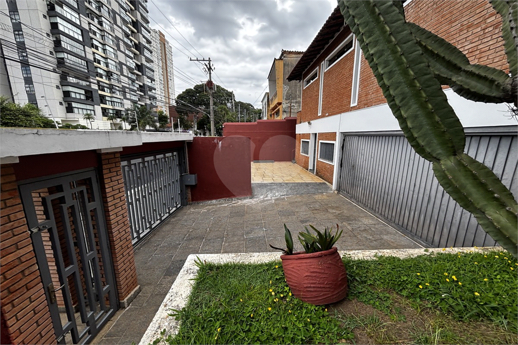 Sobrado com 762 m² de terreno  com 4 dormitórios e 4 vagas em Santana