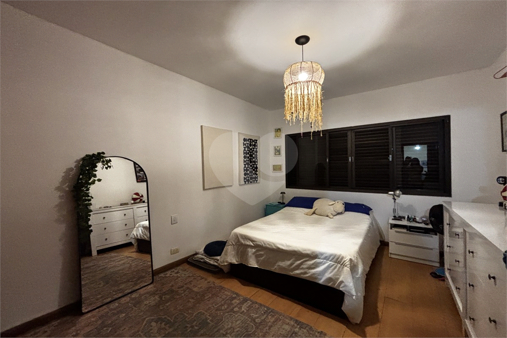 Sobrado com 762 m² de terreno  com 4 dormitórios e 4 vagas em Santana