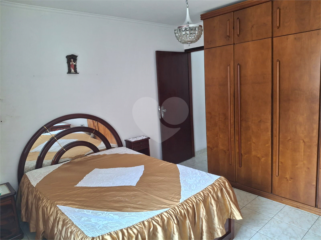 Vende-se Sobrado com 4 quartos no bairro do Limão
