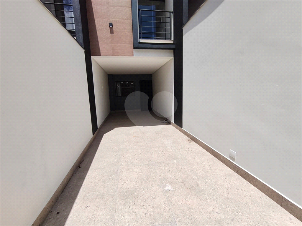 2 km metro parada inglesa sobrado com 3 suites 2 vagas e quintal com  espaço gourmet 