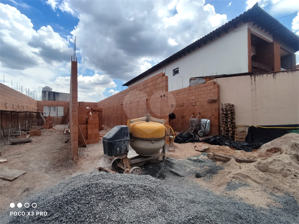 na parada inglesa sobrado com 3 suites 2 vagas e quintal com  espaço gourmet 