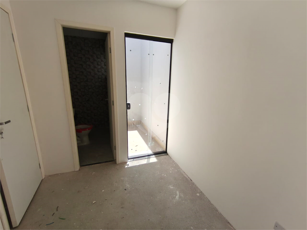 2 km metro parada inglesa sobrado com 3 suites 2 vagas e quintal com  espaço gourmet 