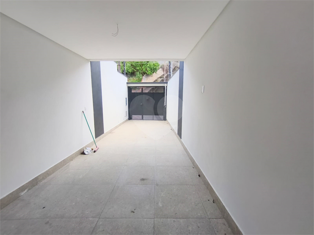 2 km metro parada inglesa sobrado com 3 suites 2 vagas e quintal com  espaço gourmet 