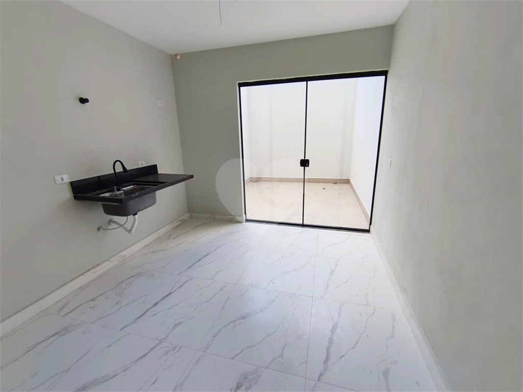 2 km metro parada inglesa sobrado com 3 suites 2 vagas e quintal com  espaço gourmet 