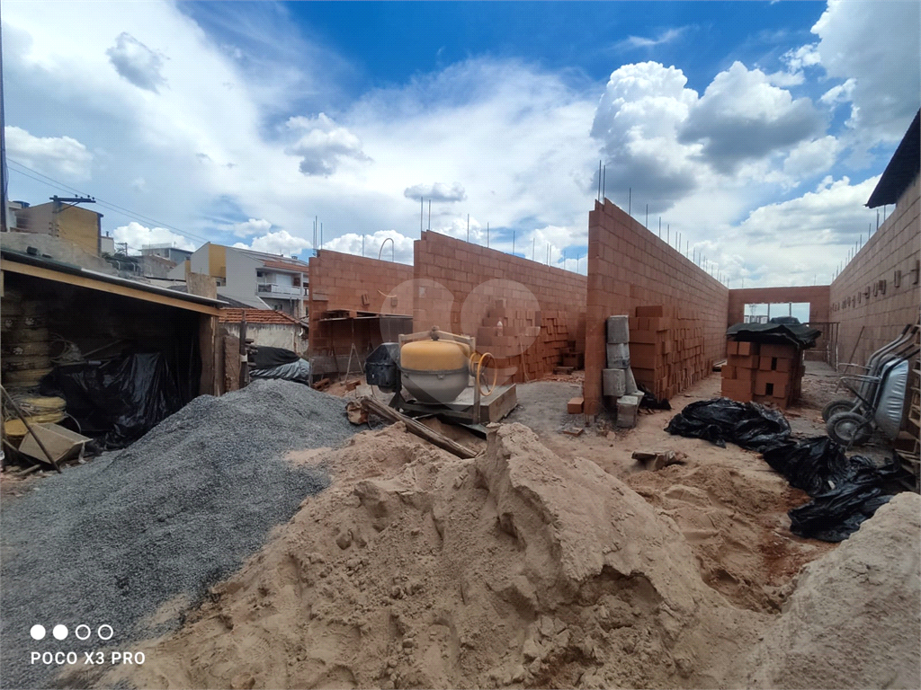 na parada inglesa sobrado com 3 suites 2 vagas e quintal com  espaço gourmet 