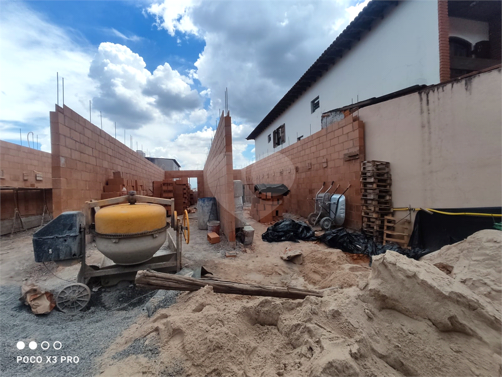 na parada inglesa sobrado com 3 suites 2 vagas e quintal com  espaço gourmet 