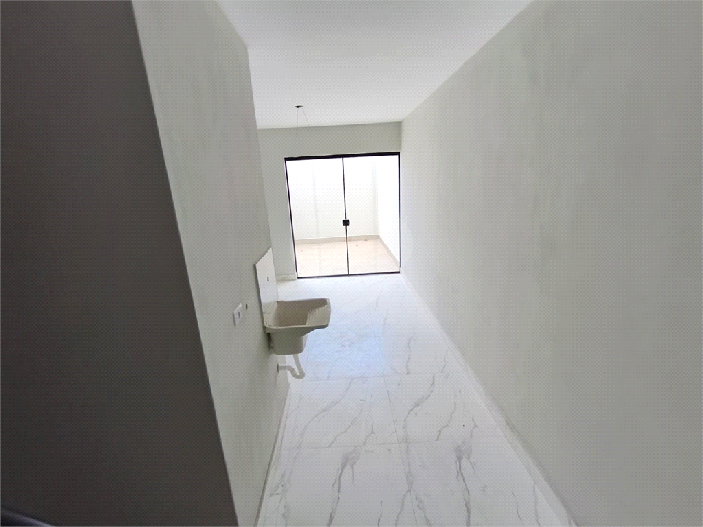 2 km metro parada inglesa sobrado com 3 suites 2 vagas e quintal com  espaço gourmet 