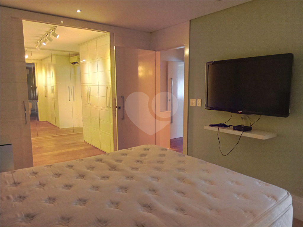 Apartamento Mobiliado para Venda ou Locação no Itaim Bibi
