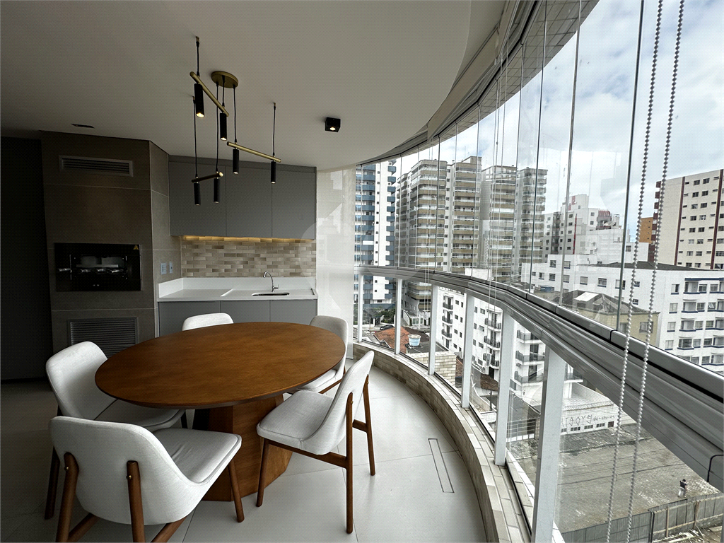 Cobertura de Luxo com 4 Suítes e Vista Mar no Residencial Safira: Seu Paraíso Particular na Guilherm