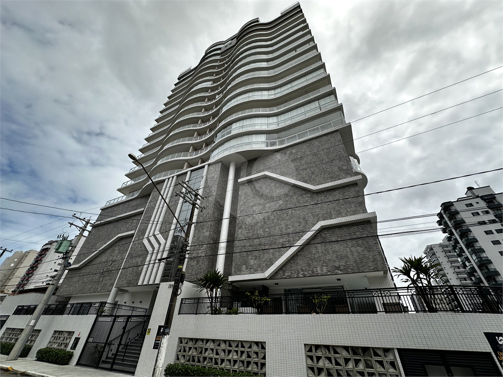 Cobertura de Luxo com 4 Suítes e Vista Mar no Residencial Safira: Seu Paraíso Particular na Guilherm