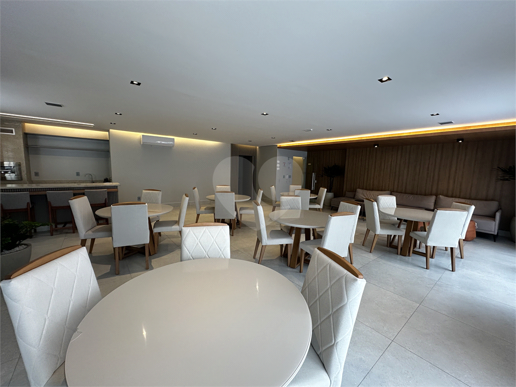 Cobertura de Luxo com 4 Suítes e Vista Mar no Residencial Safira: Seu Paraíso Particular na Guilherm