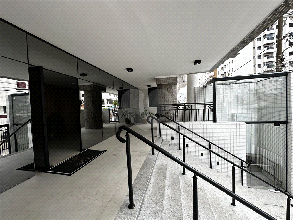 Cobertura de Luxo com 4 Suítes e Vista Mar no Residencial Safira: Seu Paraíso Particular na Guilherm