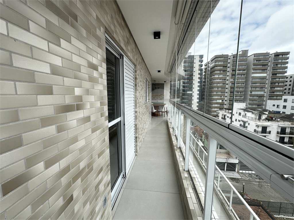 Cobertura de Luxo com 4 Suítes e Vista Mar no Residencial Safira: Seu Paraíso Particular na Guilherm