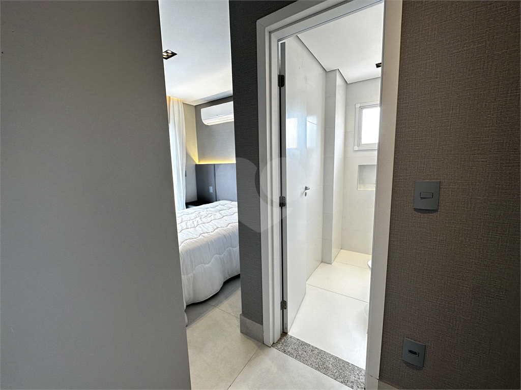 Cobertura de Luxo com 4 Suítes e Vista Mar no Residencial Safira: Seu Paraíso Particular na Guilherm