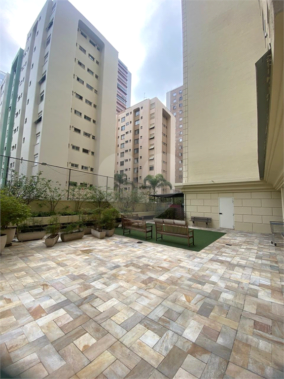BROOKLIN - 3 DORMS COM 140 M²