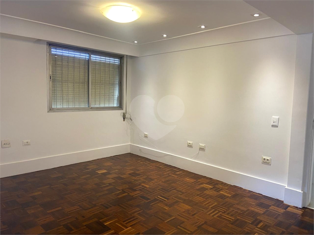 BROOKLIN - 3 DORMS COM 140 M²