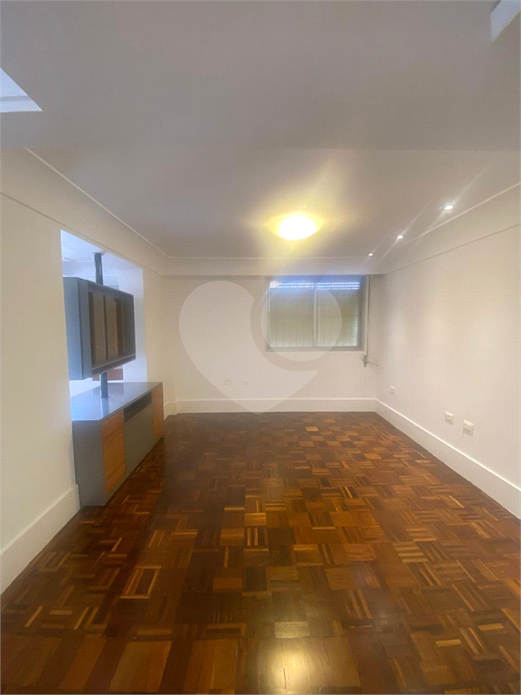 BROOKLIN - 3 DORMS COM 140 M²