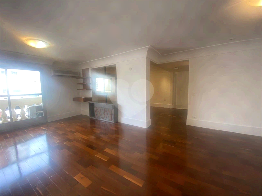 BROOKLIN - 3 DORMS COM 140 M²