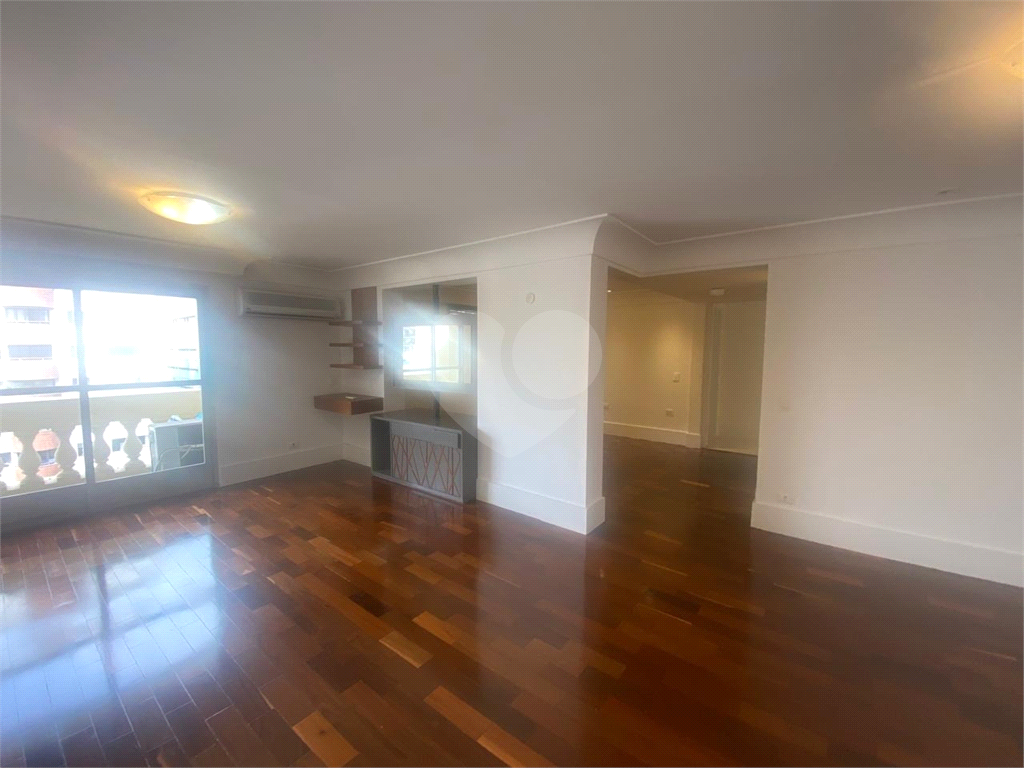 BROOKLIN - 3 DORMS COM 140 M²