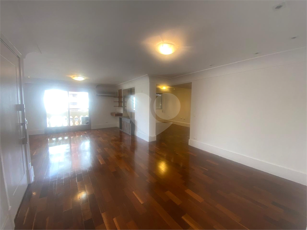 BROOKLIN - 3 DORMS COM 140 M²