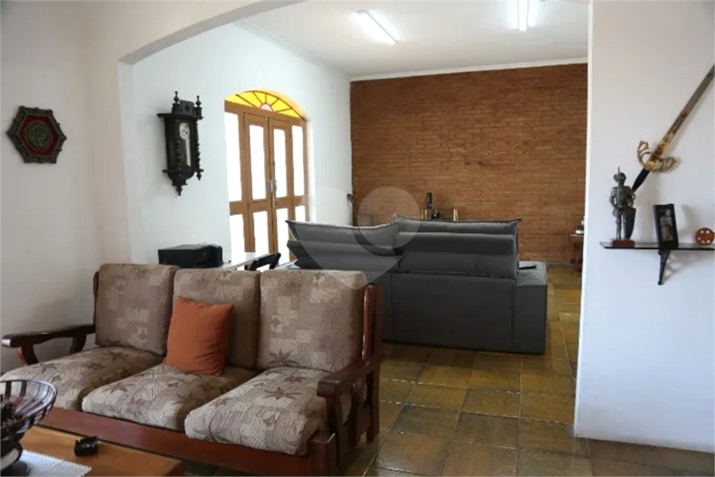 Casa para alugar com 5 quartos, 440m² - Foto 15