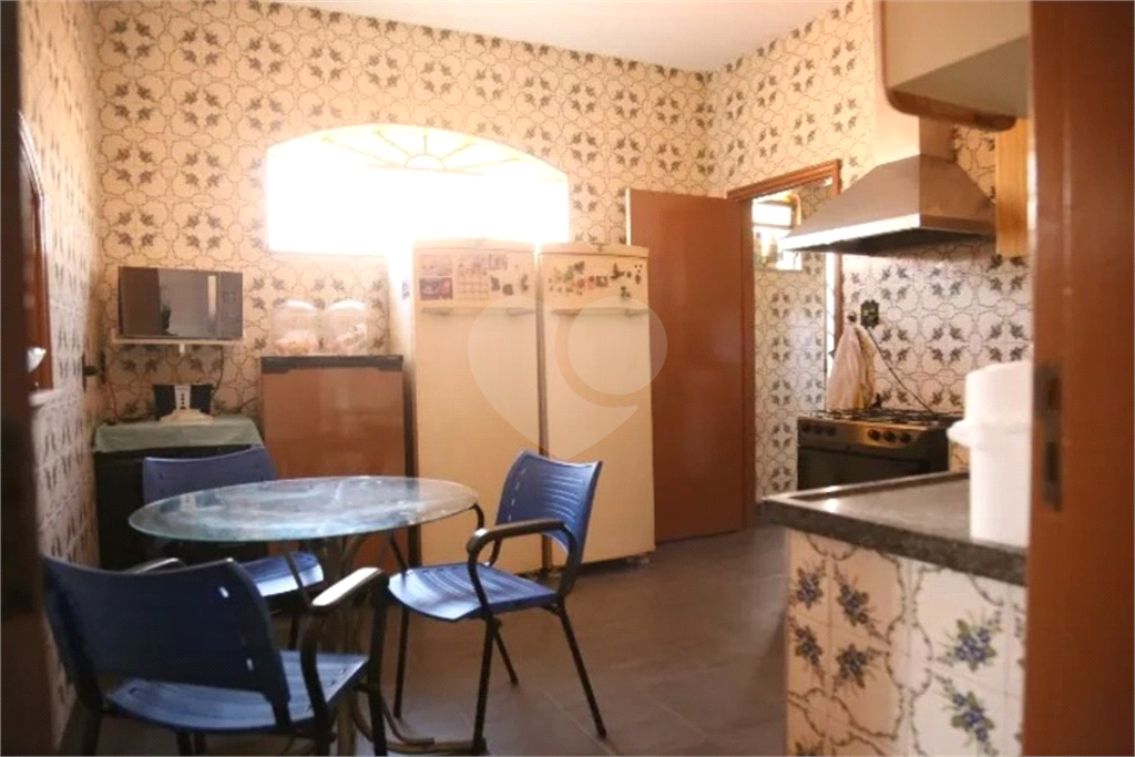 Casa para alugar com 5 quartos, 440m² - Foto 7