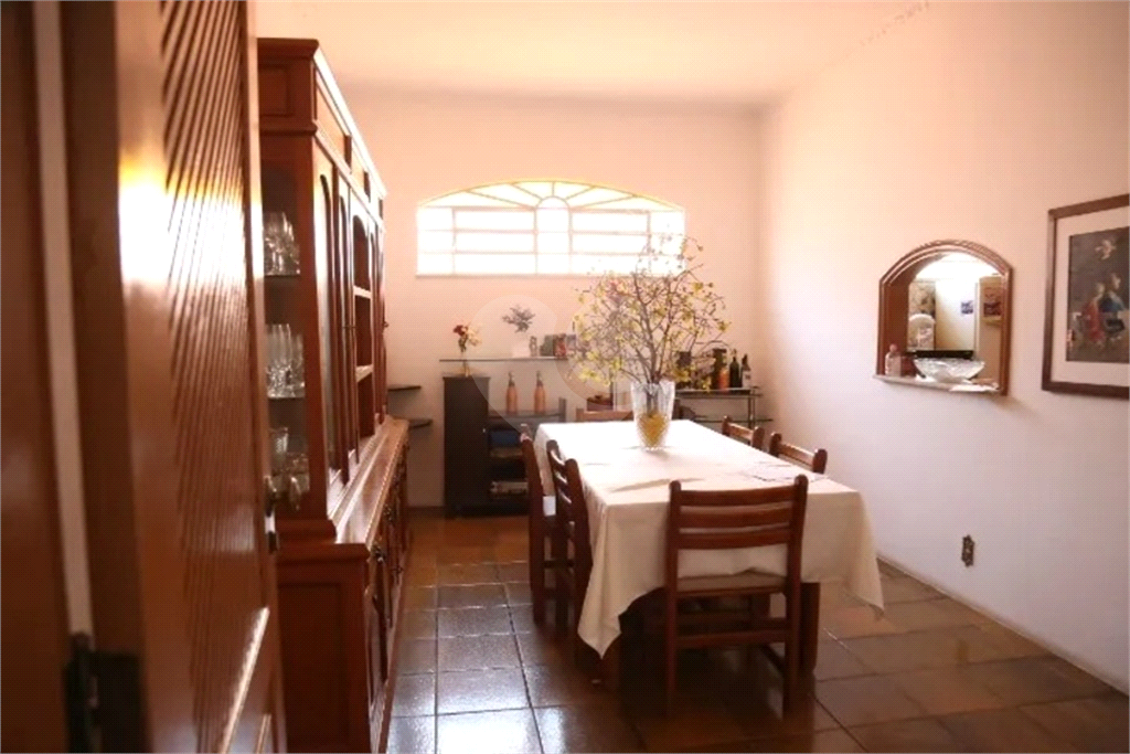 Casa para alugar com 5 quartos, 440m² - Foto 19