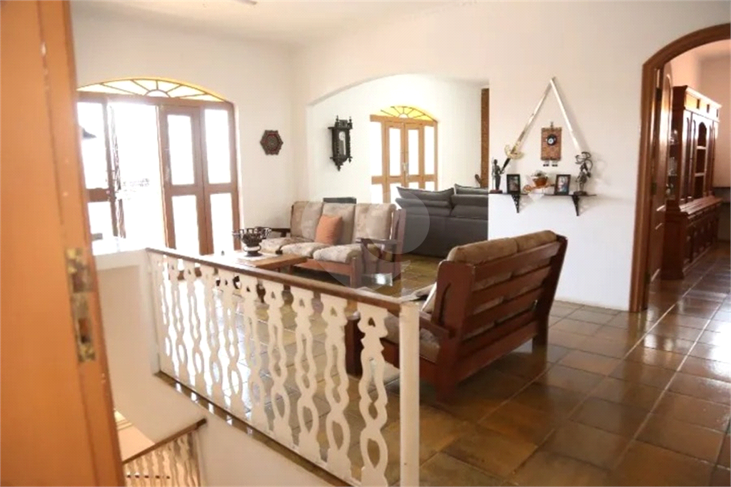 Casa para alugar com 5 quartos, 440m² - Foto 13