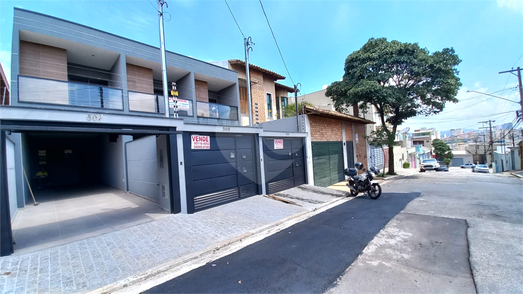 Sobrado diferenciado 03 suítes e 03 vagas com jardim de inverno 