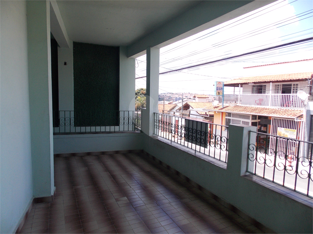 Casa, 4 quartos, 210 m² - Foto 2