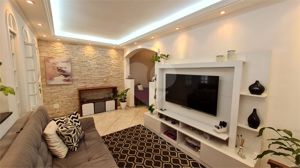 Sobrado à venda | 150 m² | 2 dormitórios (1 suíte) | 2 vagas na Vila Itapegica!