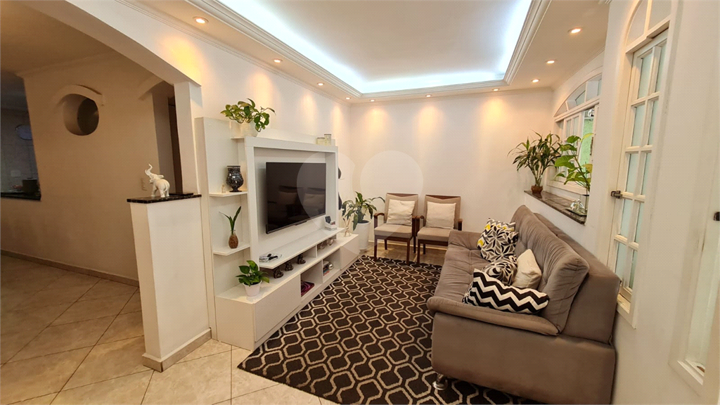 Sobrado à venda | 150 m² | 2 dormitórios (1 suíte) | 2 vagas na Vila Itapegica!