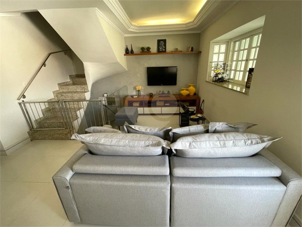 Sobrado de Condomínio à venda ! 175 m² | 3 dormitórios (1 suíte) | 2 vagas na Vila Silveira!