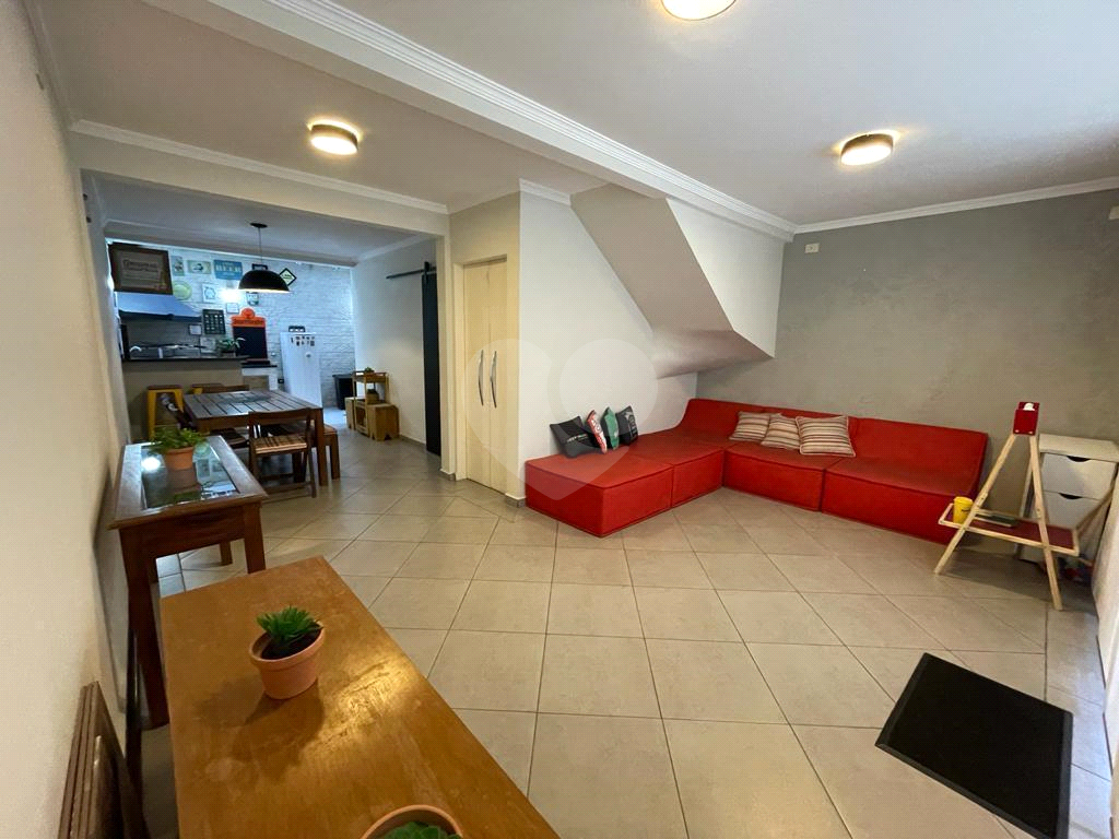 Sobrado de Condomínio à venda ! 175 m² | 3 dormitórios (1 suíte) | 2 vagas na Vila Silveira!