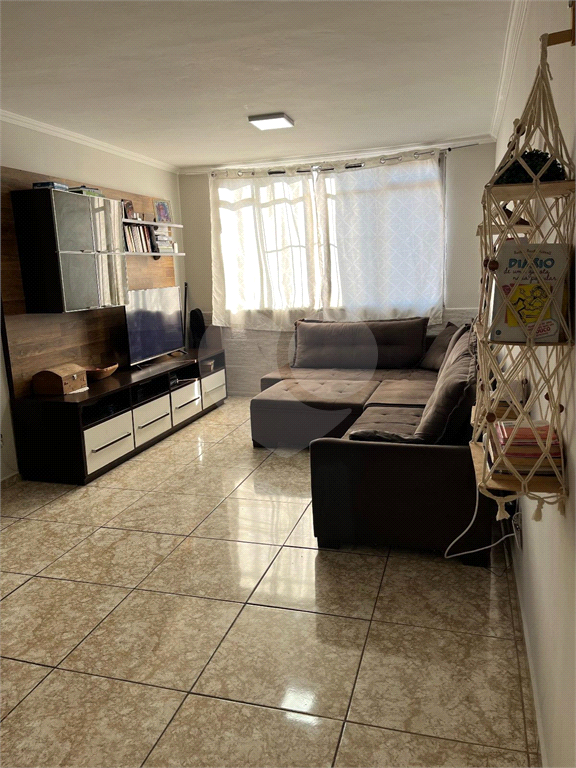Apartamento à venda com 3 quartos, 90m² - Foto 1