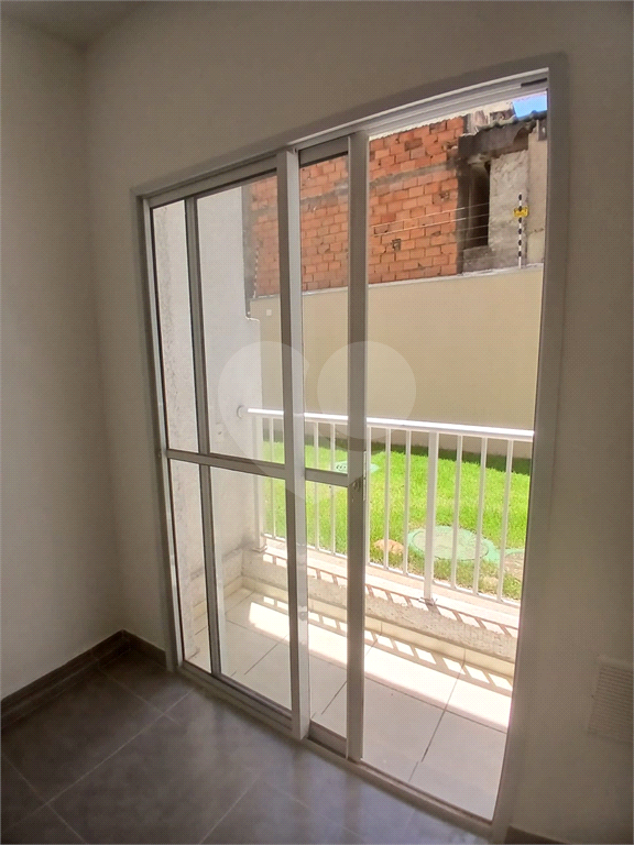 Apto 30m² - 1 dorm (suíte) e varanda com total privacidade por apenas 230mil