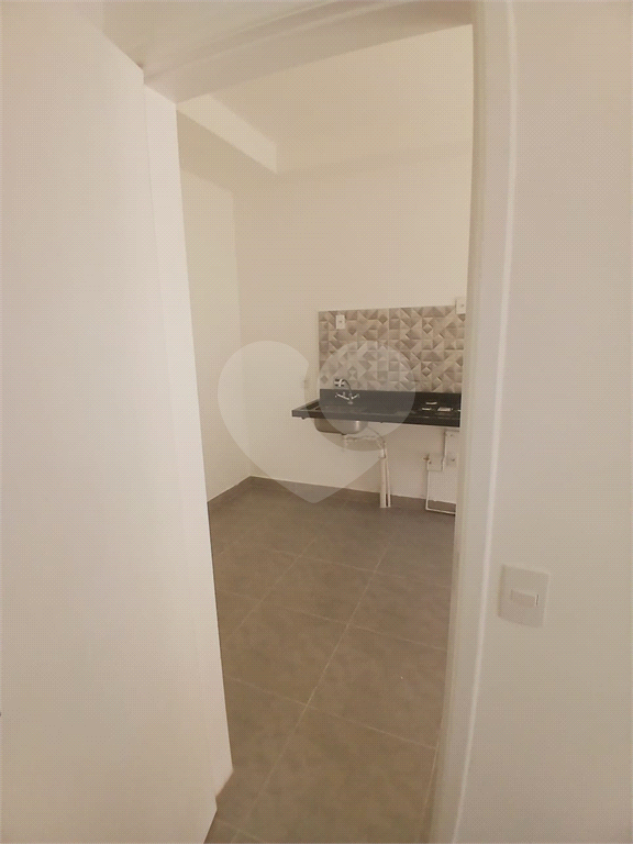 Apto 30m² - 1 dorm (suíte) e varanda com total privacidade por apenas 230mil