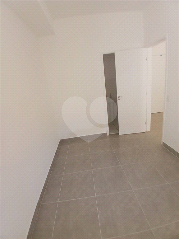 Apto 30m² - 1 dorm (suíte) e varanda com total privacidade por apenas 230mil