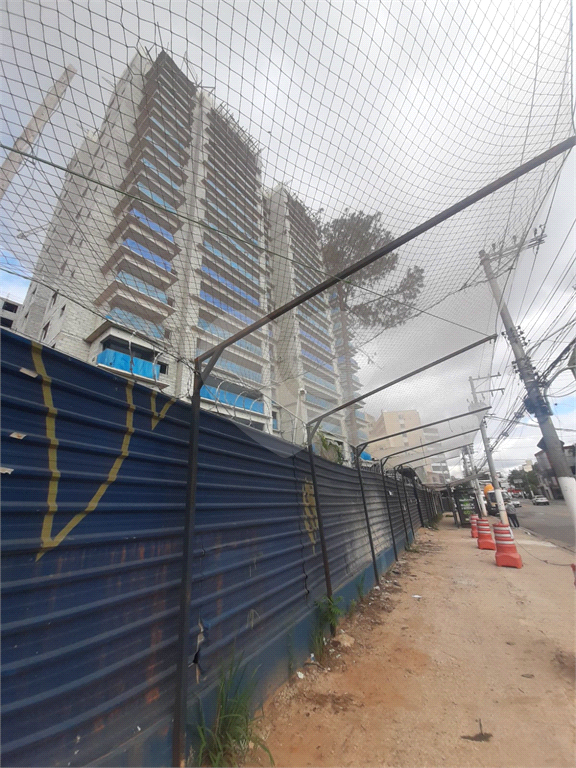 APARTAMENTO em TUCURUVI