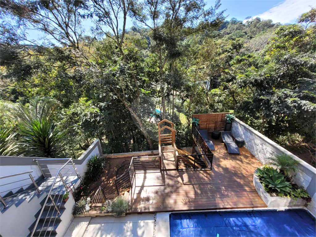 Casa de Condomínio à venda com 4 quartos, 330m² - Foto 17