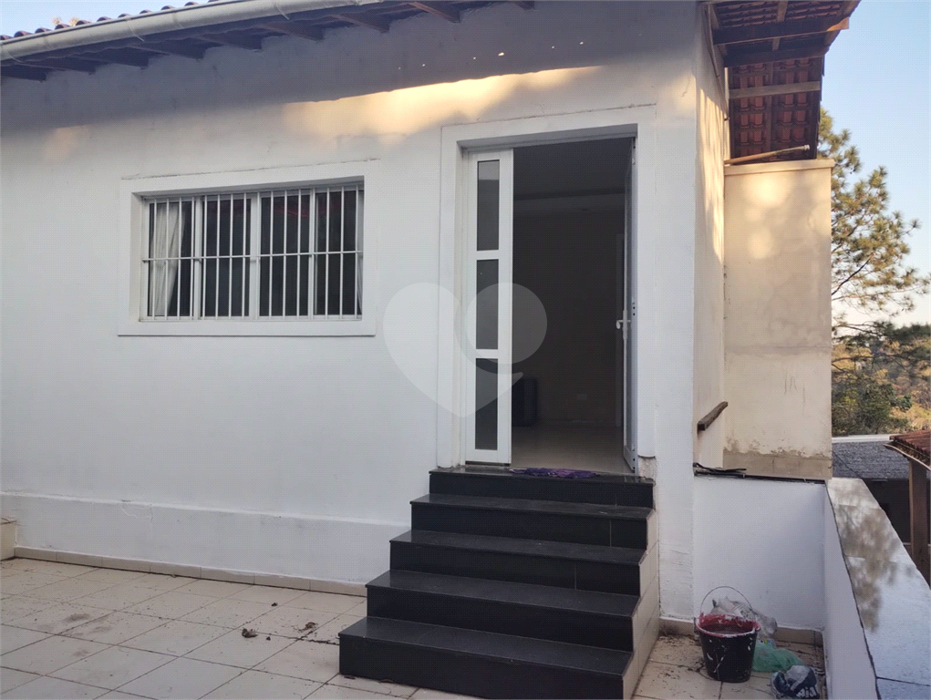 Casa à venda com 5 quartos, 133m² - Foto 3