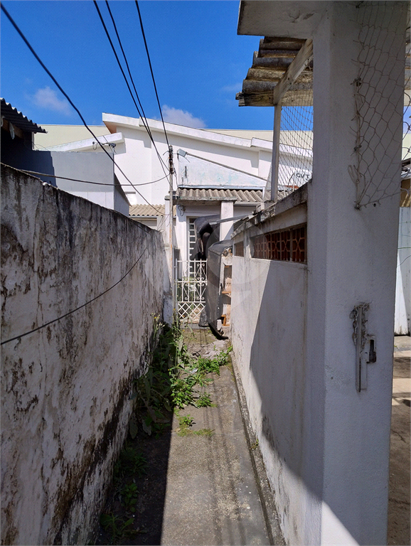 Terreno com 3 casas na rua Corneteiro de Jesus, localizada no bairro de Santana em São Paulo,
